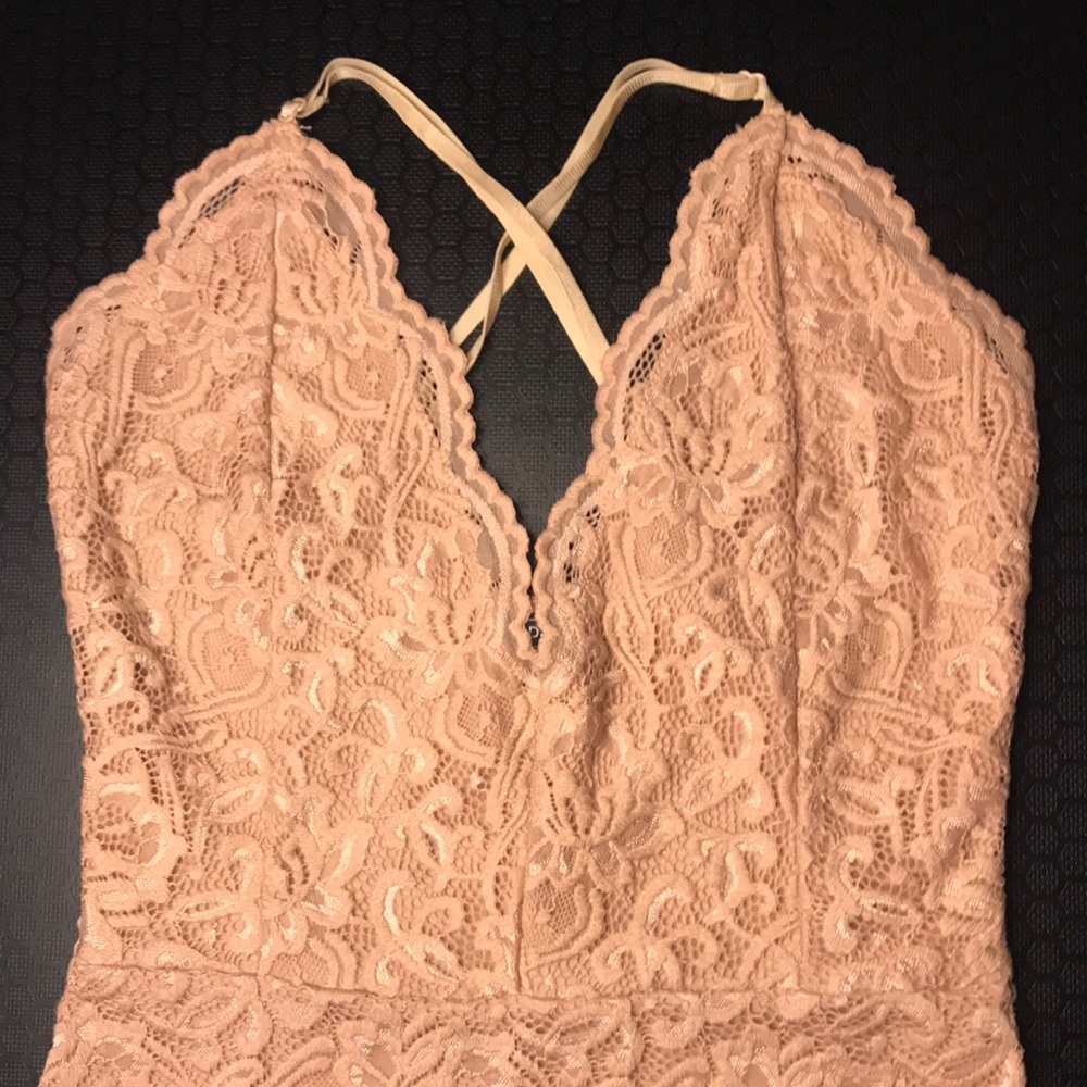 Underbutten lacy top